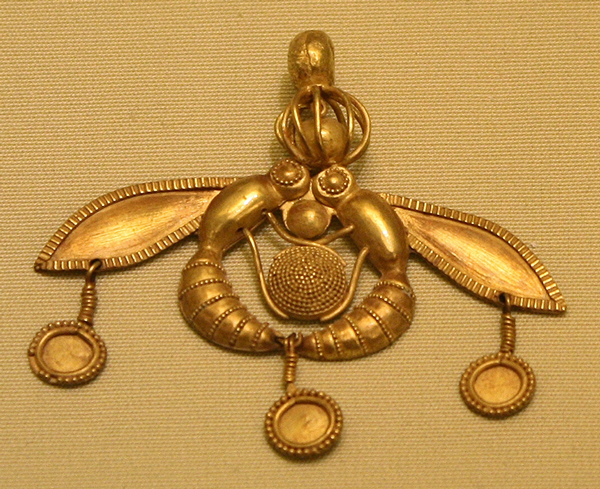 Bee pendant